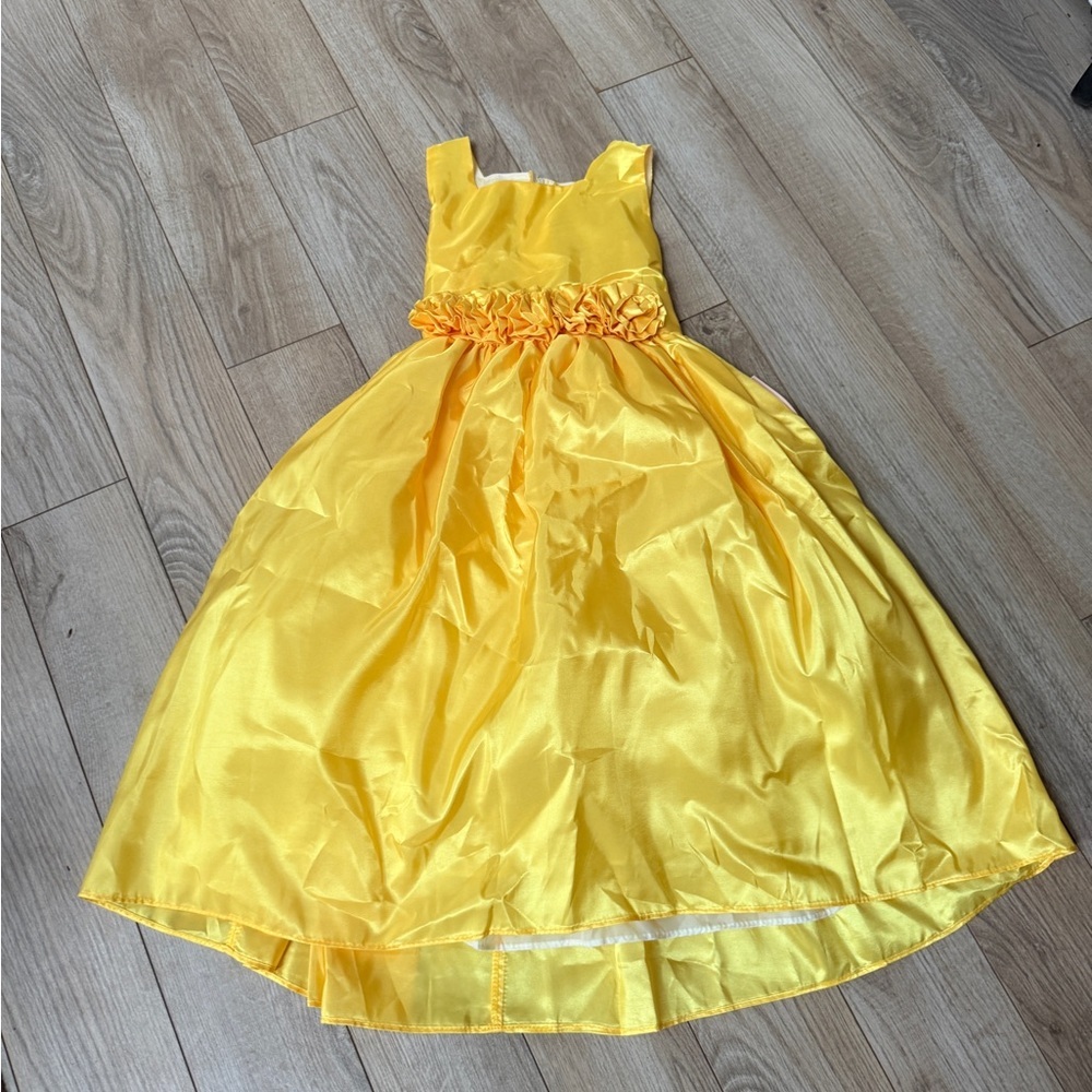 Sweet Kids Yellow Sleeveless Dress with Floral Waist detail size 7 Girls NWT